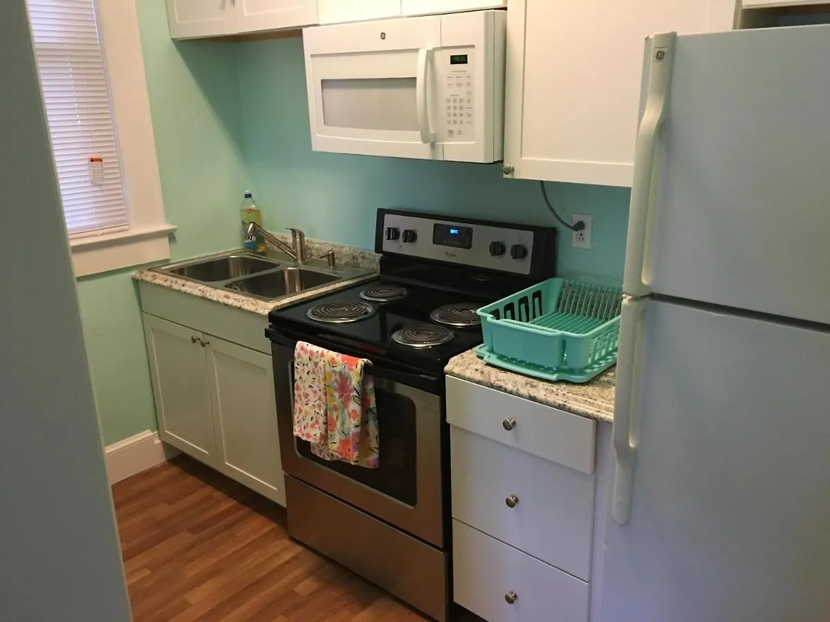 Cozy Bay View Oceanside Cottage Willoughby Beach United States