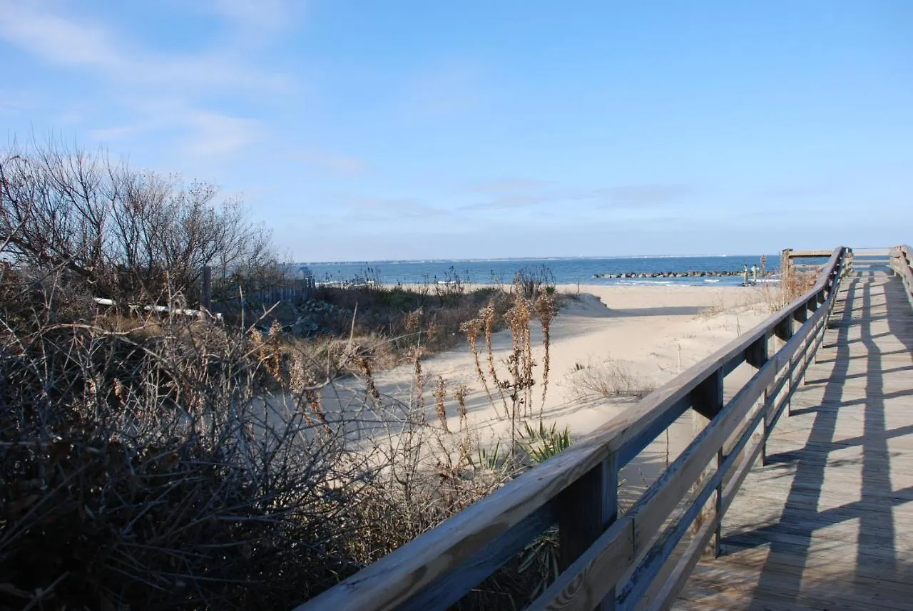 Holiday home Cozy Bay View Oceanside Cottage Willoughby Beach United States