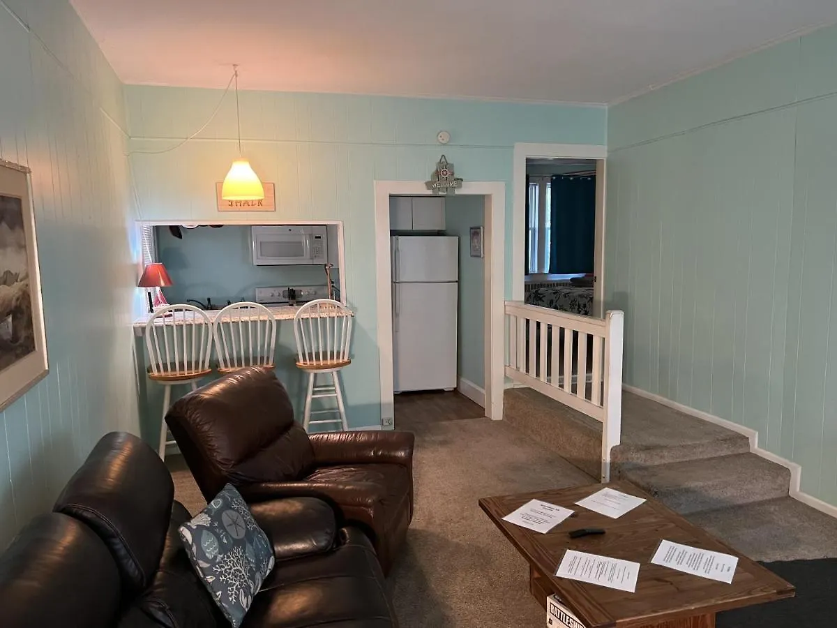 Cozy Bay View Oceanside Cottage Willoughby Beach Holiday home