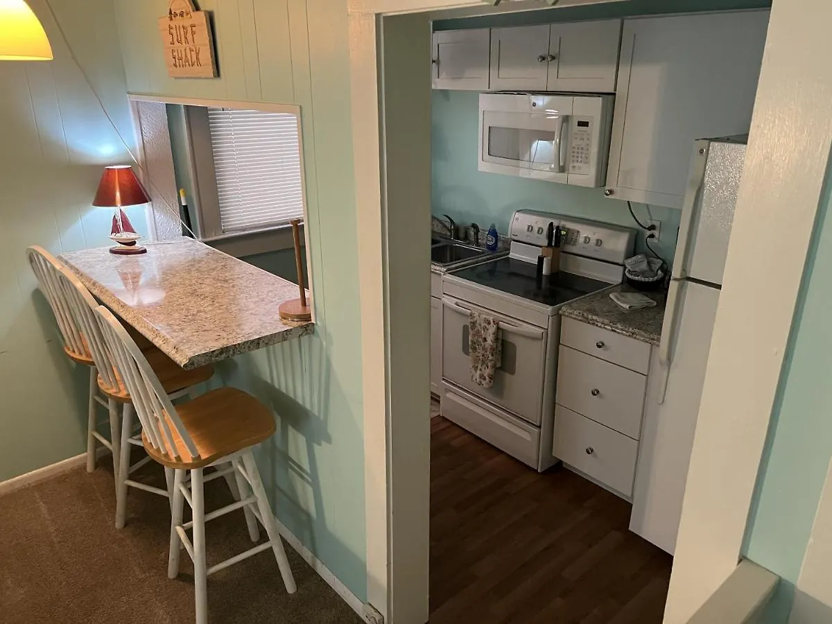 Cozy Bay View Oceanside Cottage Willoughby Beach